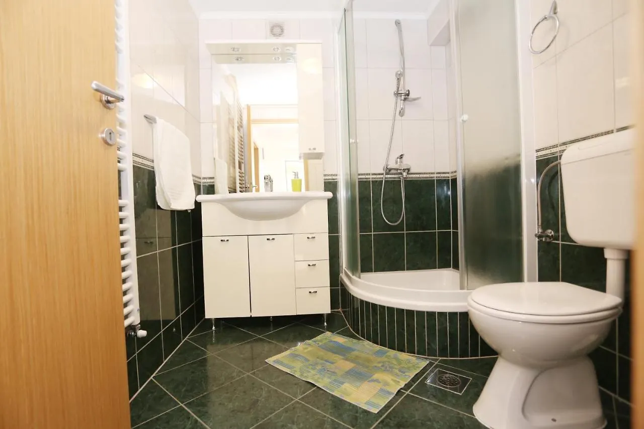 Apartments Bareta Trogir Croatia