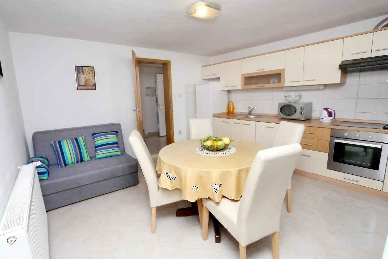 Apartments Bareta Trogir
