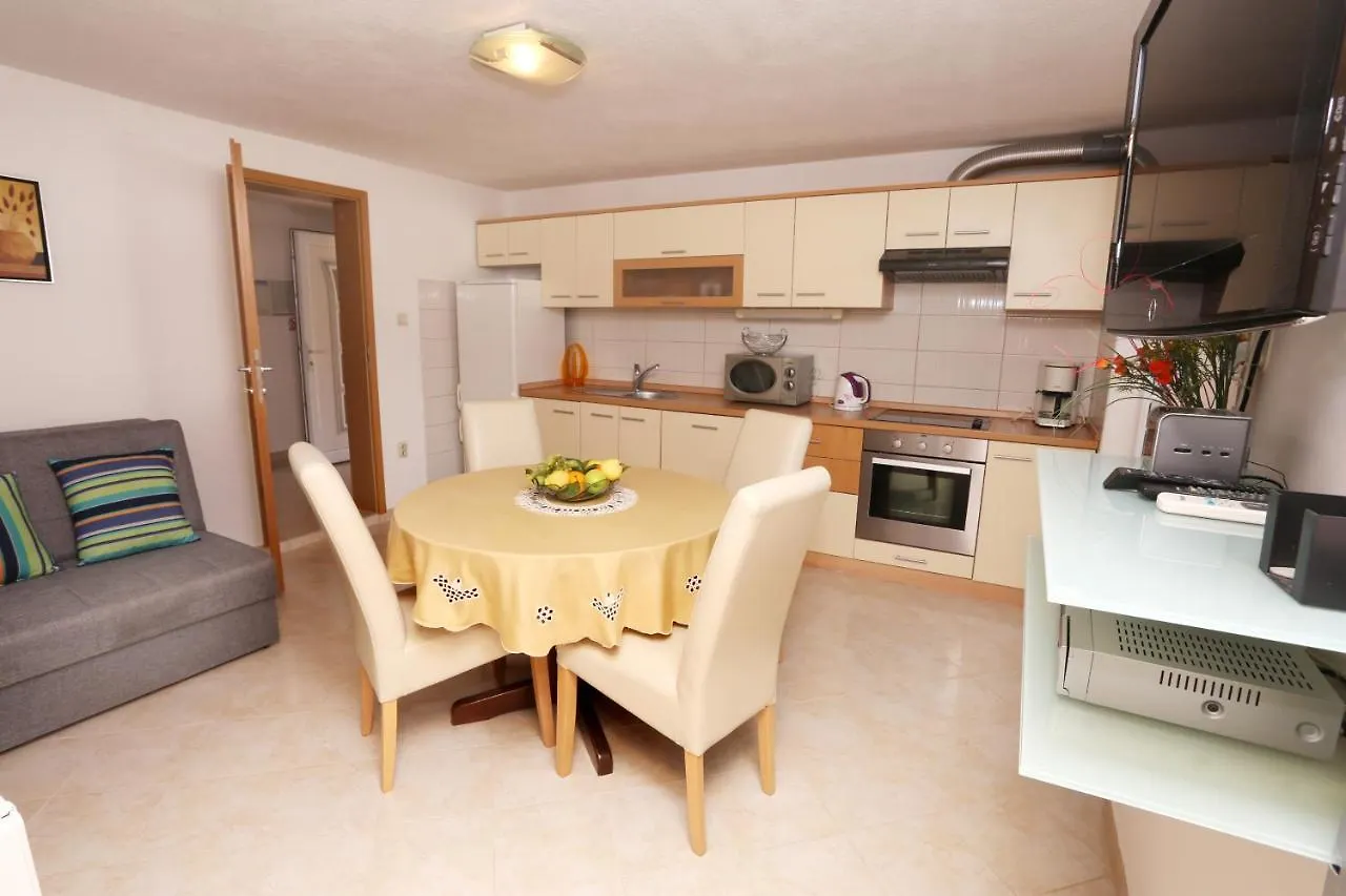 Apartments Bareta Trogir