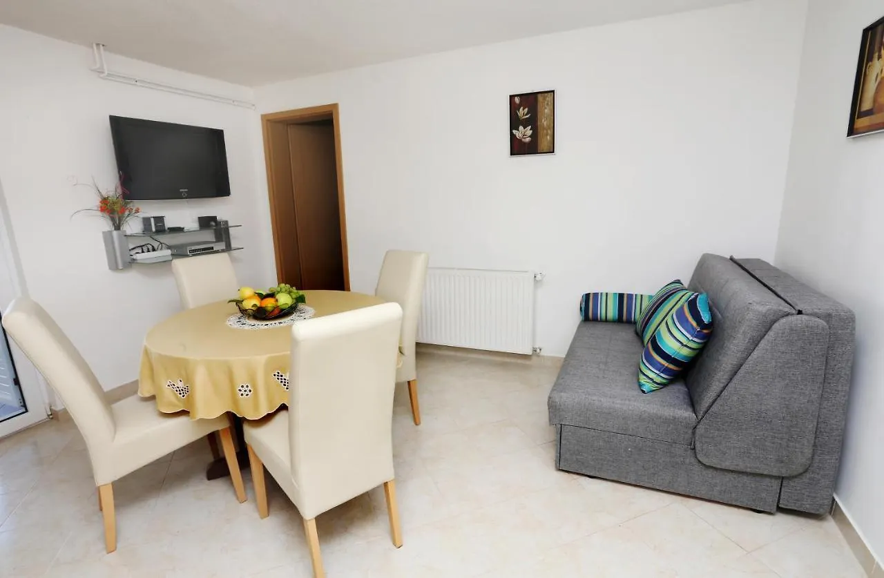 Apartments Bareta Trogir
