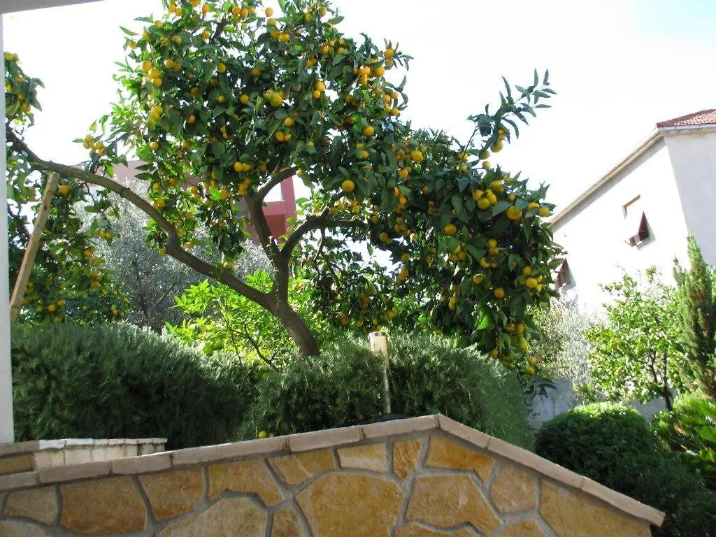 Apartments Bareta Trogir